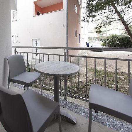Guesthouse Villa Klara Baška Voda Eksteriør billede
