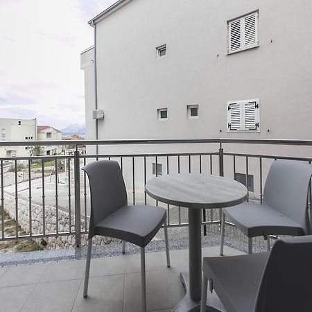 Guesthouse Villa Klara Baška Voda Eksteriør billede