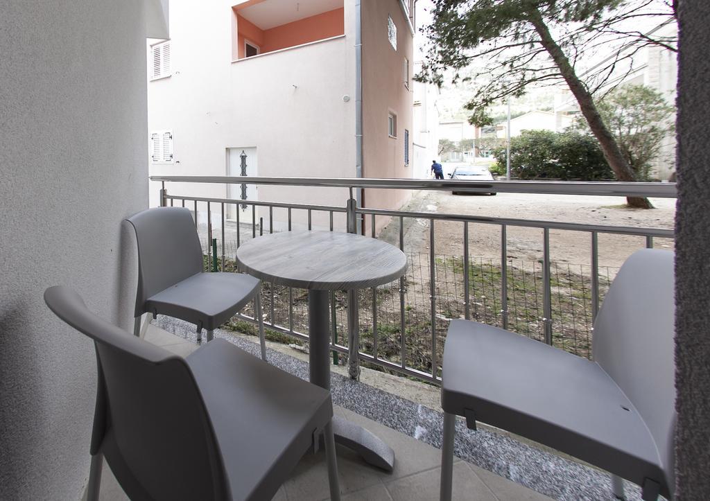 Guesthouse Villa Klara Baška Voda Eksteriør billede