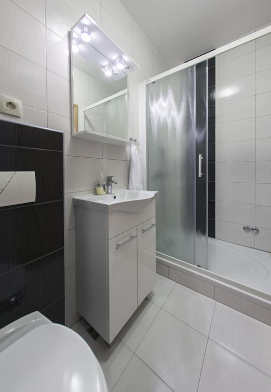 Guesthouse Villa Klara Baška Voda Eksteriør billede